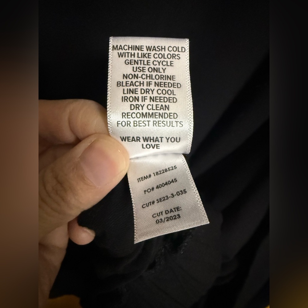 SOLD: Mercari. Torrid Super Soft Hooded Cardigan – Size 1X – NWOT 🖤 - Picture 6 of 7